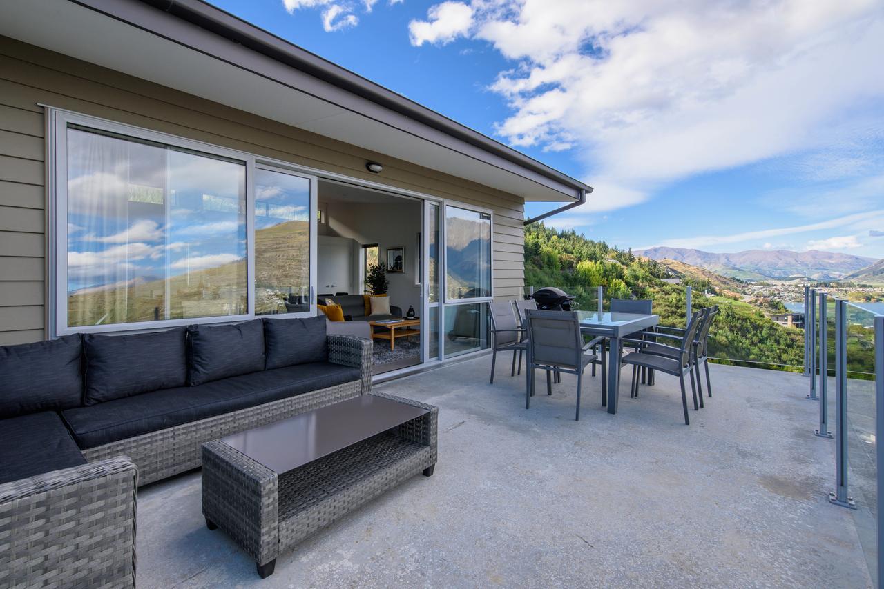 Contemporary Hilltop Abode Queenstown Exterior foto